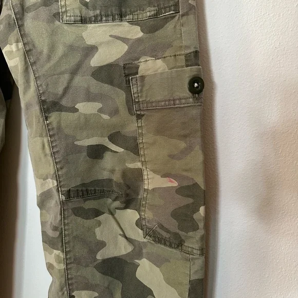 Pilcro Green Camouflage Barrel Cargo Pants - Picture 2 of 7